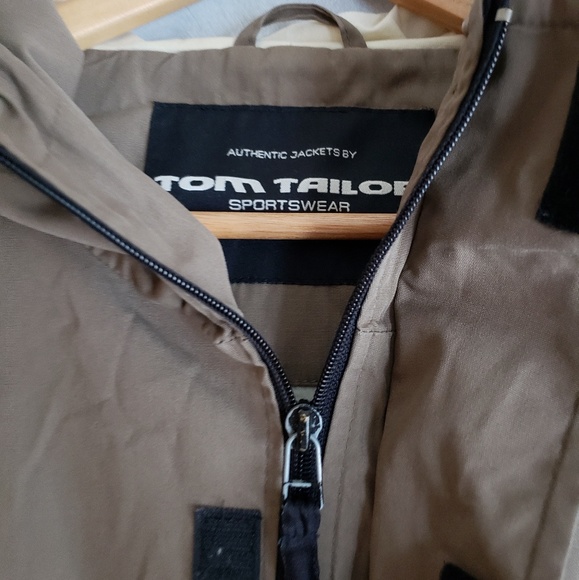 Jacket - Picture 2 of 3